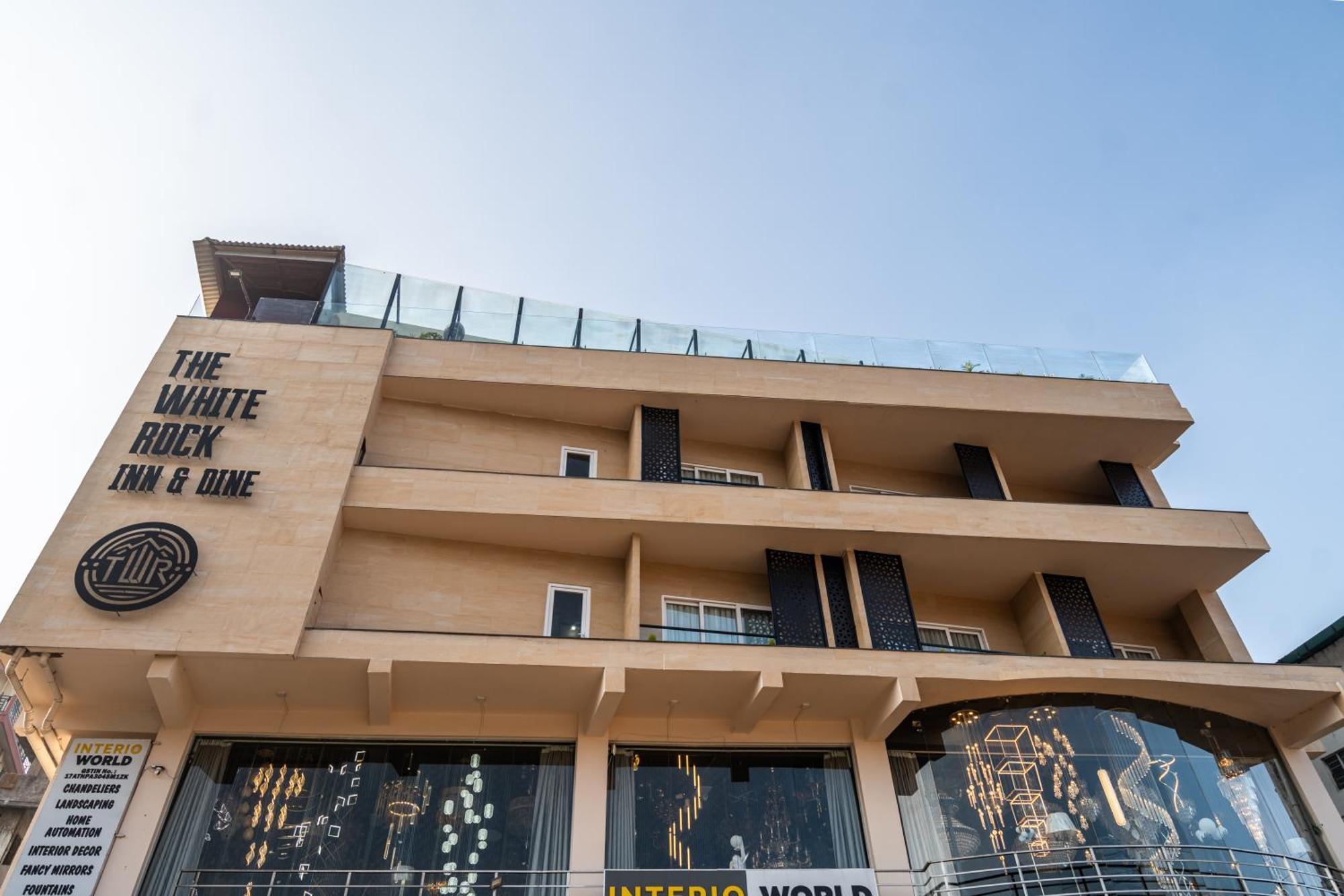 The White Rock Inn & Dine Σιλόνγκ Εξωτερικό φωτογραφία